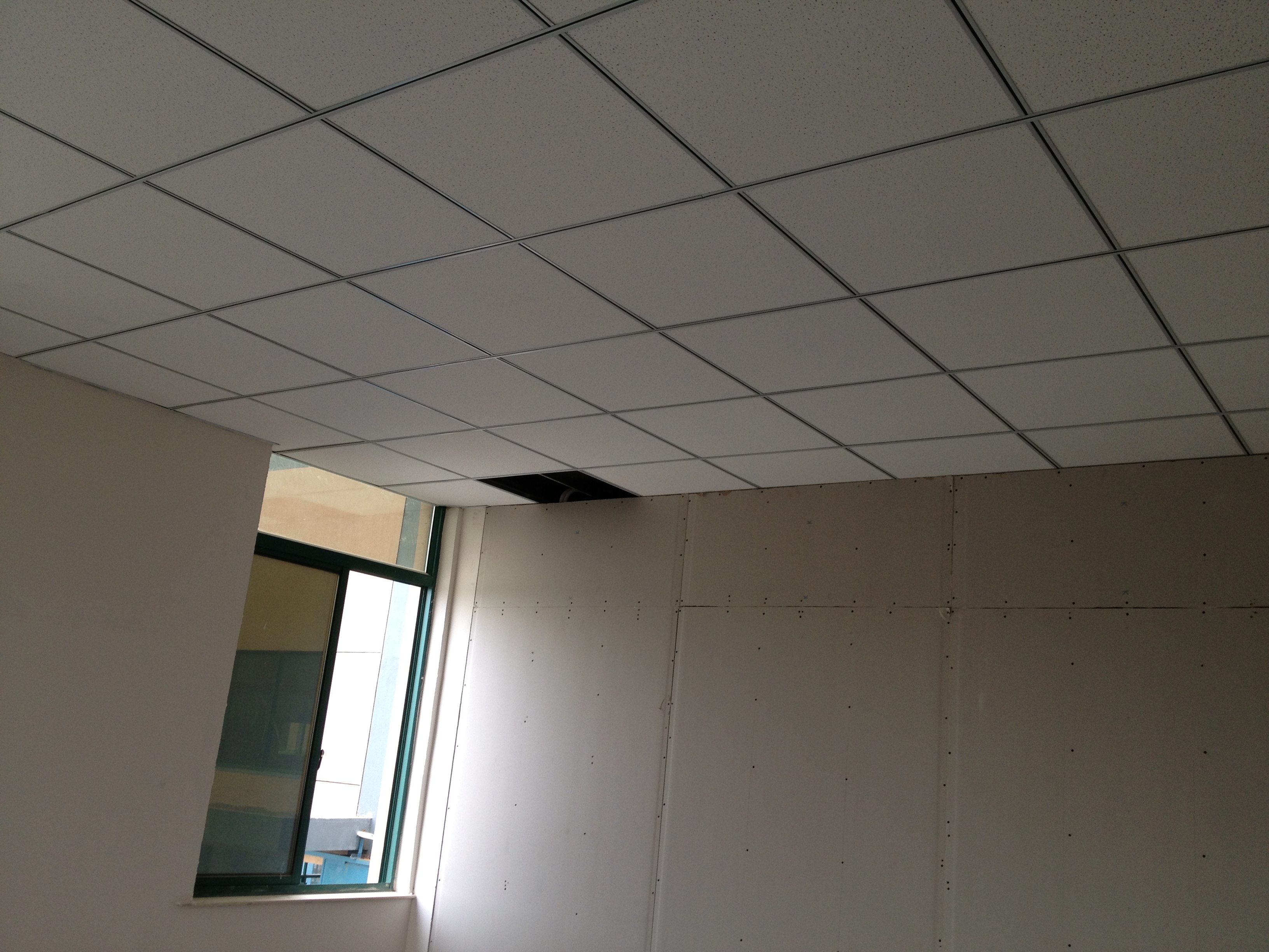 重庆厂房装修之厂房吊顶装修材料和工艺的选择