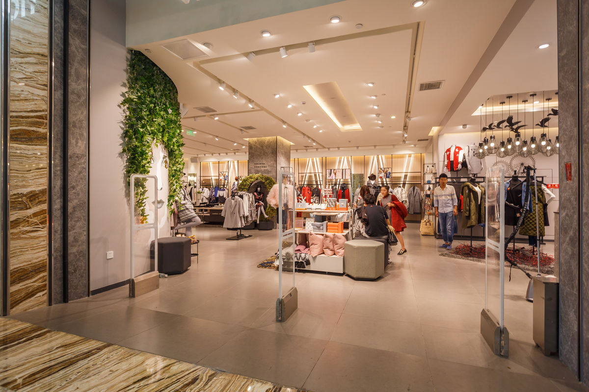 重庆服装店装修