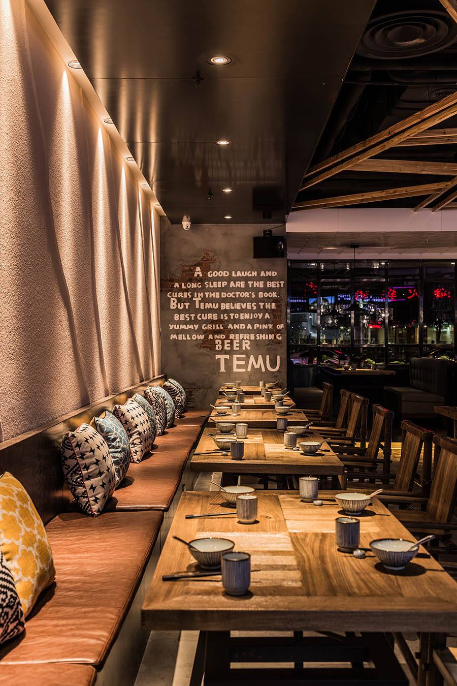 烤肉店怎么装修烤肉店装修要把控好排烟和换气